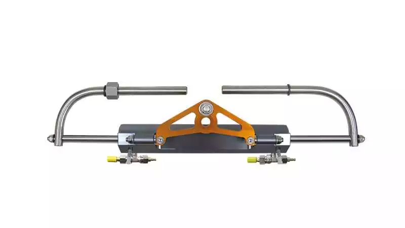 Vérin VHM EX 175 HP avec raccords moteur hors-bord jusqu’à 175CV ou 300CV pour bi-moteur Nouvelle Collection