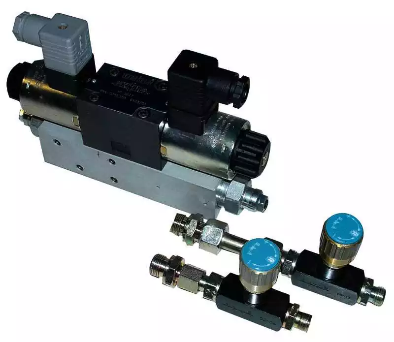 Unité de controle de clapets solenoides 12/24V pour levage de mat ou de support radar Marque