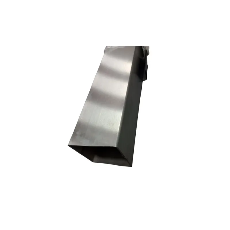 Tube carré brossé en inox A2 - 304 longueur 1 mètre Prix Cassé