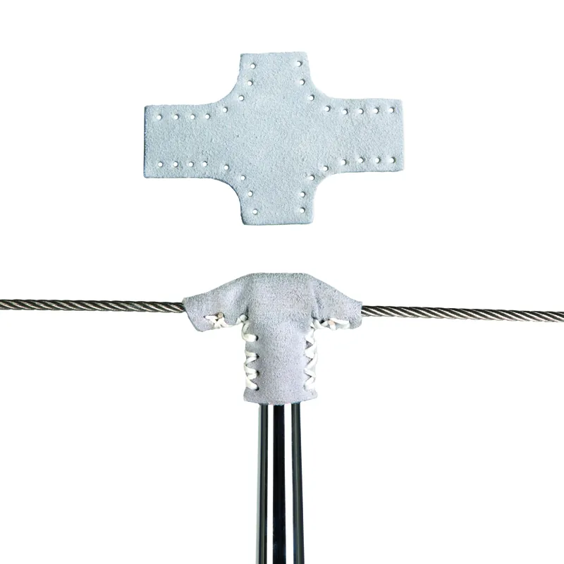 Commander Vite Plastimo waterline design protection chandelier.