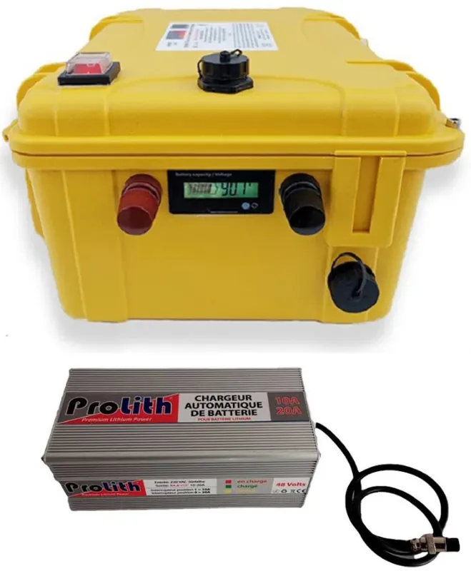 Valise Batterie Lithium 200Ah 12V + sortie régulée + chargeur offert Offre Exclusive