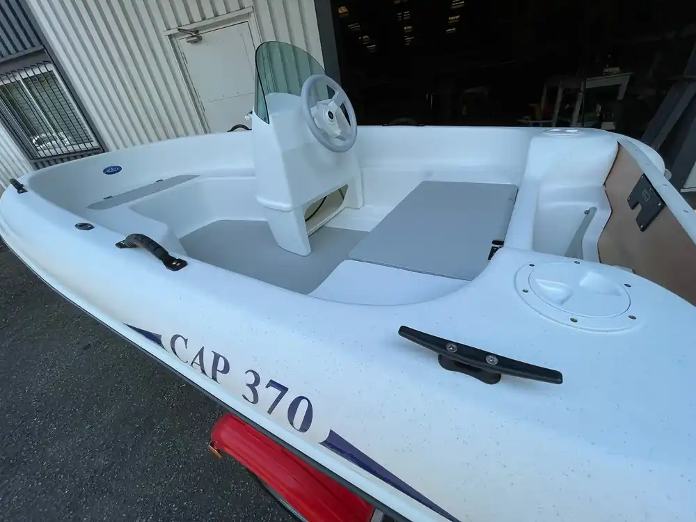Réduction Bateau Rigiflex Cap 370 Console + remorque GT EXPO