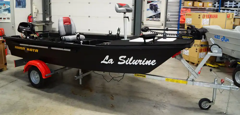 Seulement Aujourd'hui Pack Barque Silurine 4m Bass Boat Blacky EXPO